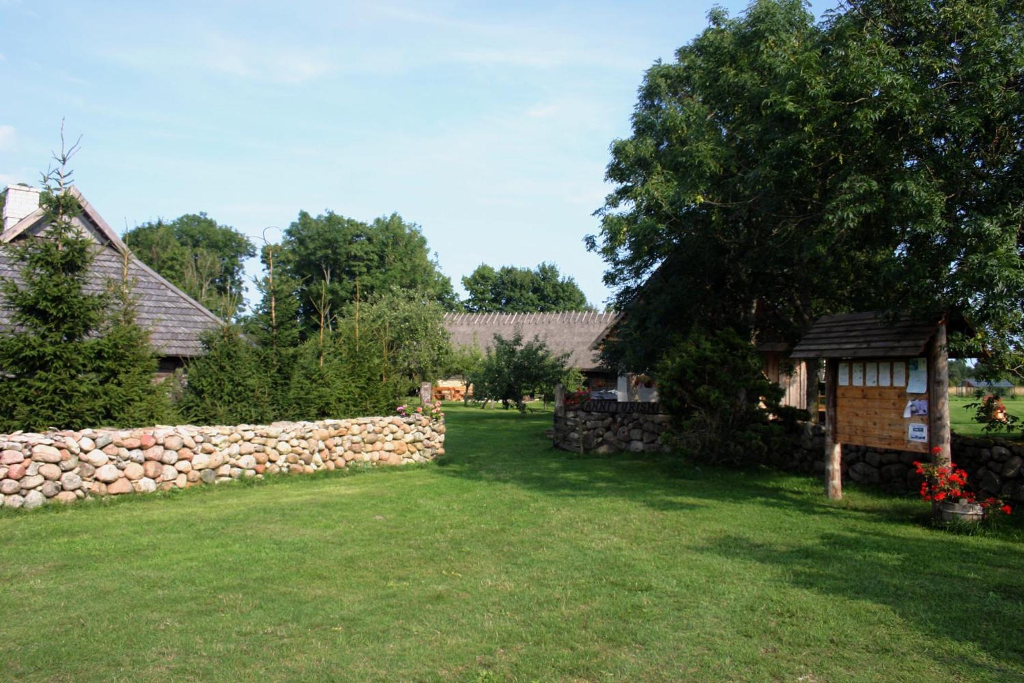 Anni Tourism Farm Villa Tammese Exteriör bild